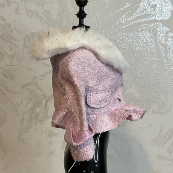 Rainbow High Winter Break Violet Willow Coat - Picture 2 of 4